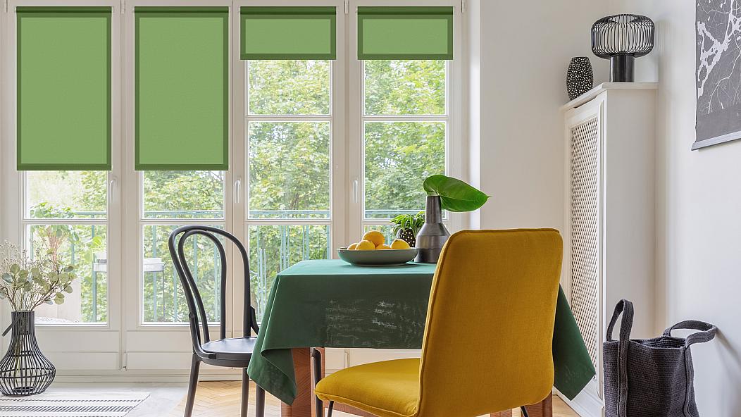 Как выбрать красивые и практичные рулонные шторы?
